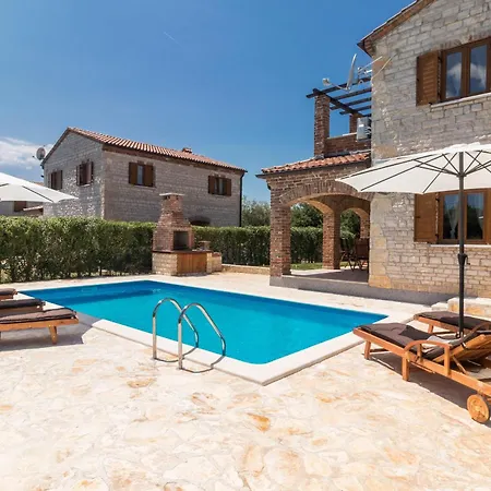 Maja In Istria For Families And Kids In A Willa *